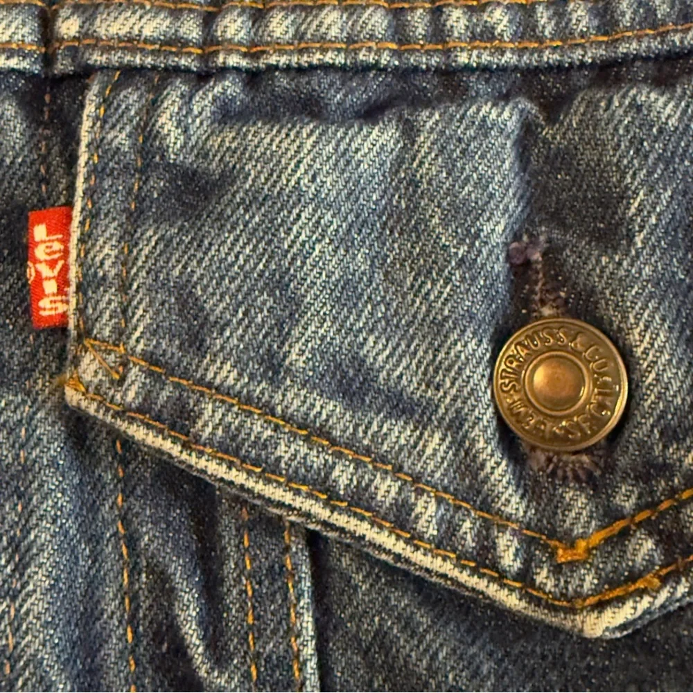 Vintage 1980s Levi’s 70506-0216 denim trucker jacket 36R Made in USA Small e |ab